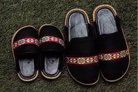 حذاء مبطن فرو ولادي - أسود