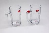 أكواب زجاجية للماء بحجم كبير، تجمع بين البساطة وال...