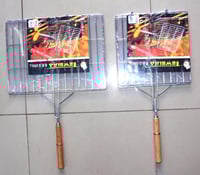 شبك شوي احترافي بيد خشب مبروم- متانة لا تضاهى