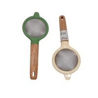 مصفى شاي بلاستيك بيد خشبية 1 قطعه