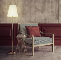 أباجورة أرضية طويلة ذهبية بتصميم هادئ وأنيق مع إضا...