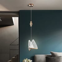 إنارة معلقة بتصميم جذاب على شكل فراشة متعددة الألو...