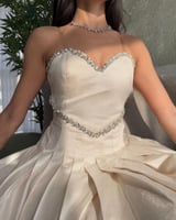 فستان ريانه