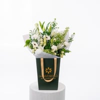 سيمفونية الياسمين الأبيض