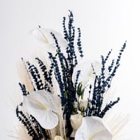 كريستال أبيض