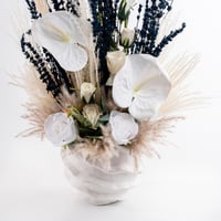 كريستال أبيض