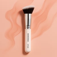 فانيسا - فرشاة مشطوفة 012