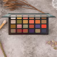 M1704 -ميك اوفر 22 - مجموعة ظلال العيون روز قولد 2...