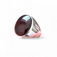 خاتم ملكي بالعقيق الكبدي