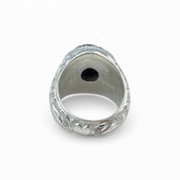 خاتم الأوبال الملكي مطعم بالموزنايت