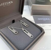 طقم مجوهرات فاخر من Messika Paris .