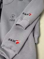 سويتر القلب مع حروف