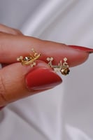 حلق بالاسم حسب الطلب