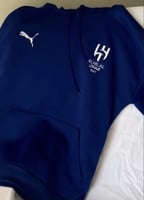 بلوفر الهلال الأكثر طلبا