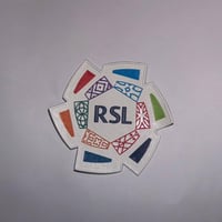 شعار الدوري على الكتف