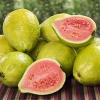 بذور الجوافة الحمراء ( Psidium guajava L )