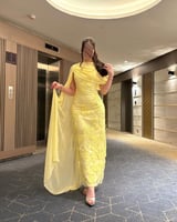 فستان سهرة اصفر بتصميم فاخر و لمسة ملكية