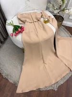 فستان باربي مطرز عاري الصدر مع شال