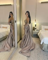 فستان موكا مطرز بتصميم فخم و قصة ملكية