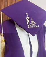 روب التخرج 2025 مطرزة بالاسم