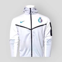 جاكيت مستوحى تصميمة من جاكيت نادي النصر الرسمي الج...