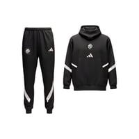 طقم شتوي مستوحى تصميمة من طقم نادي النصر السعودي ا...