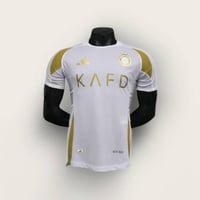 تيشيرت غير رسمي مصمم من تيشرت نادي النصر الرسمي ال...