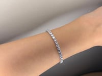 إسورة تنس فضي