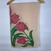 طرحة شيفون بيج - أزهار تبصرة - مرسومة يدوياً