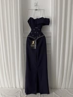 فستان ناعم اسود حركة مع الكتف