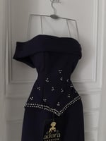 فستان ناعم اسود حركة مع الكتف