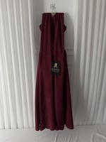 فستان سهرة باربي خمري بربطة خصر أنثوية