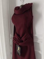 فستان سهرة باربي خمري بربطة خصر أنثوية