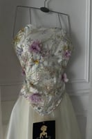 فستان سهره ابيض ورد بارز