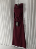 فستان سهرة باربي خمري بربطة خصر أنثوية