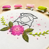 عدة تطريز التخرج ‍