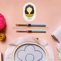 عدة إبرة النفاش (شكل وردة)