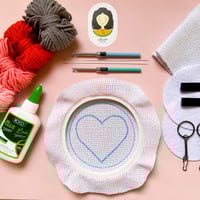 عدة إبرة النفاش شكل قلب