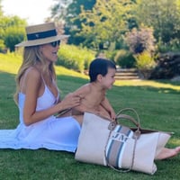 شنطة ناڤا حجم L مخصصة بالحروف الخاصة بك - شنطة لون...