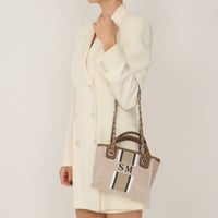 شنطة ناڤا حجم S مخصصة بالحروف الخاصة بك - شنط يد ن...