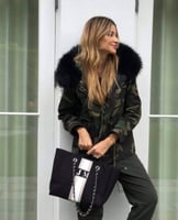 شنطة ناڤا كبير-اسود ( تخصيص الحروف )