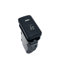 فاصل وكالة تويوتا كبير