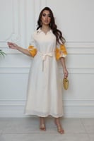 قفطان بطابع ورود على الاكمام