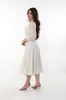 فستان دانتيل بيج أنيق