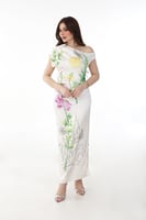 فستان فلورا ساتان ناعم بطابع مشجر