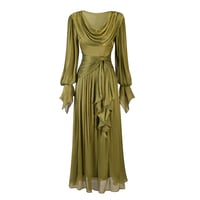 فستان زيتي لامع بأكمام منفوشة وحزام درابيه