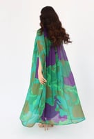 فستان شيفون قطعتين بطابع مموج