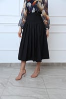 تنورة كريب ميد