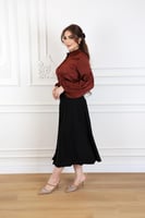 بلوزة بلون نحاسي ساتان