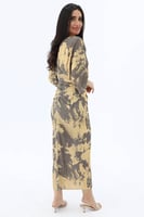 فستان بقصة فراشة -